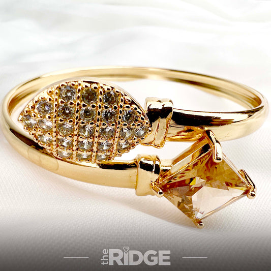 Gleamstone Charm Bangle – Champagne