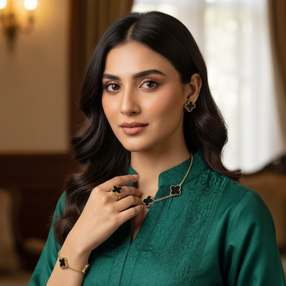 Black Enamel Clover Jewellery Set [Set of 4]