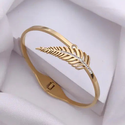 Premium Leaf Bangle